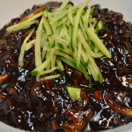 77 Korean Noodle w/ Black Bean Sauce